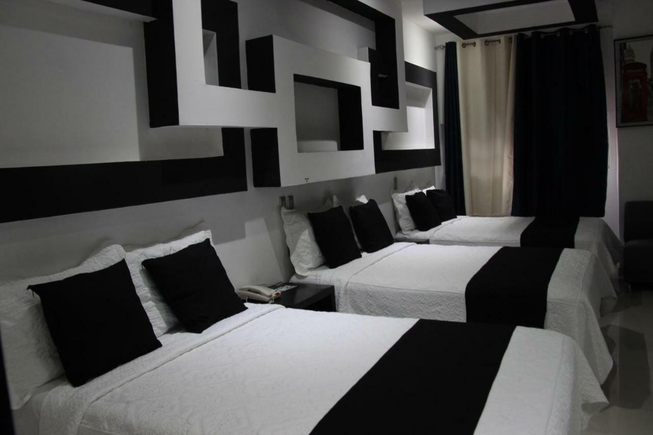 Hotel Dluxe 산 후안 데 로스 라고스 외부 사진