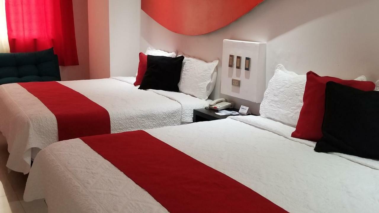 Hotel Dluxe 산 후안 데 로스 라고스 외부 사진