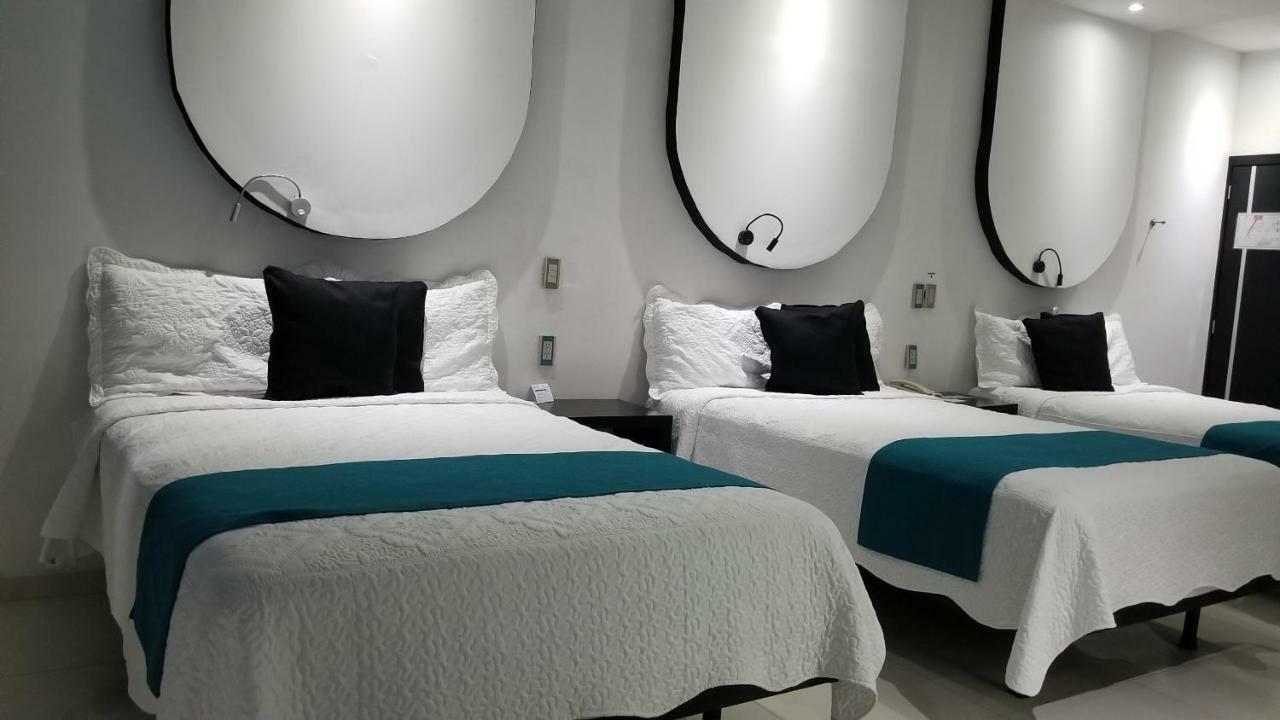 Hotel Dluxe 산 후안 데 로스 라고스 외부 사진