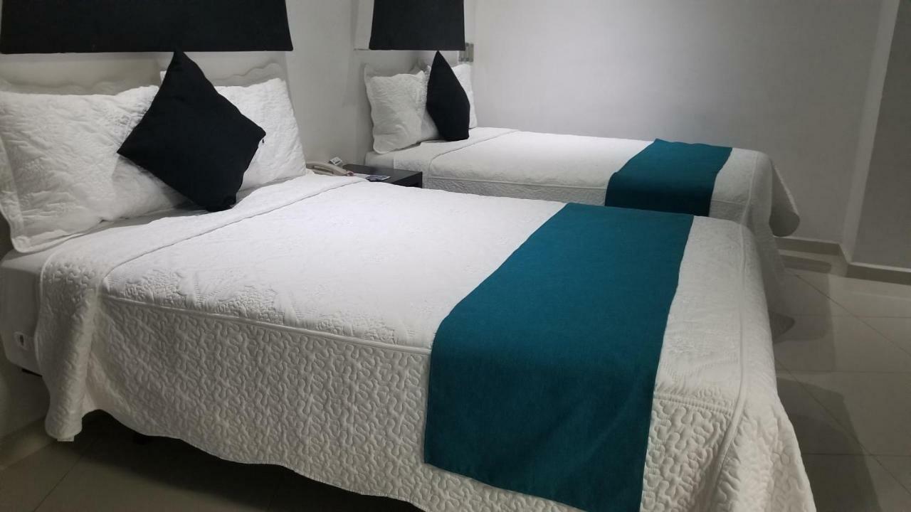 Hotel Dluxe 산 후안 데 로스 라고스 외부 사진