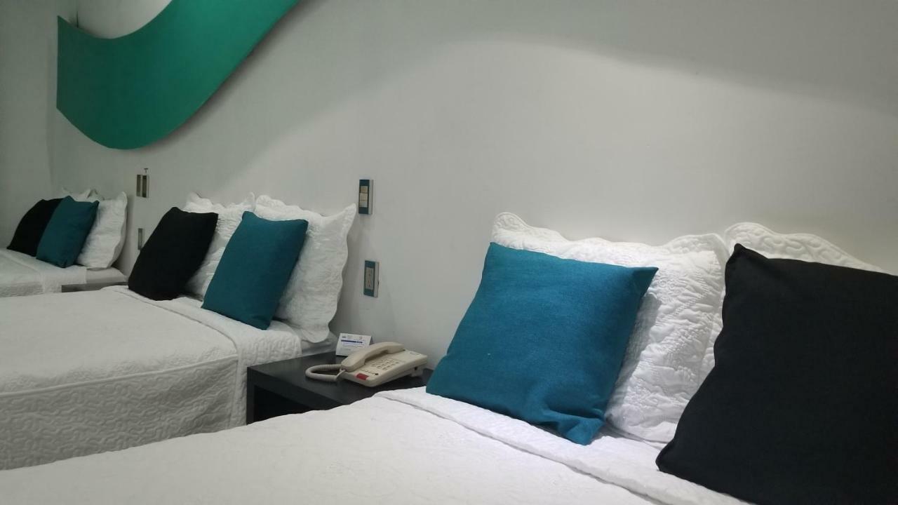 Hotel Dluxe 산 후안 데 로스 라고스 외부 사진