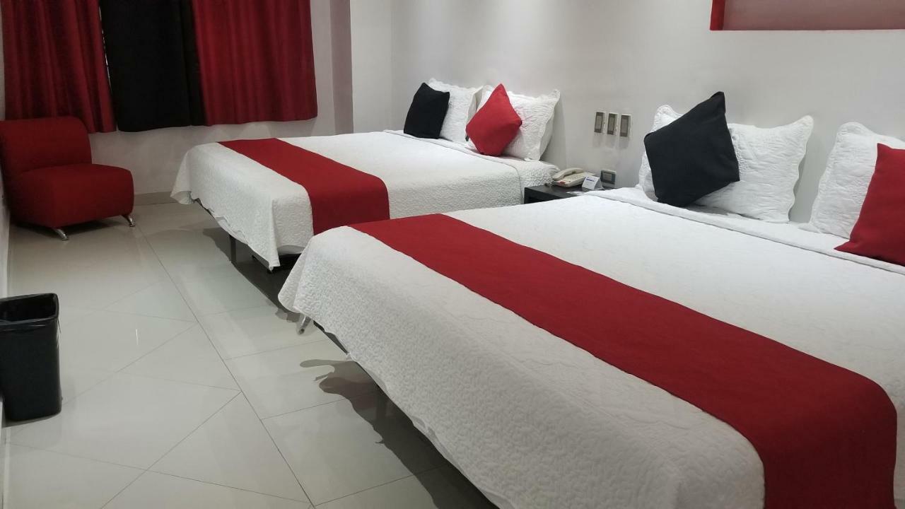 Hotel Dluxe 산 후안 데 로스 라고스 외부 사진