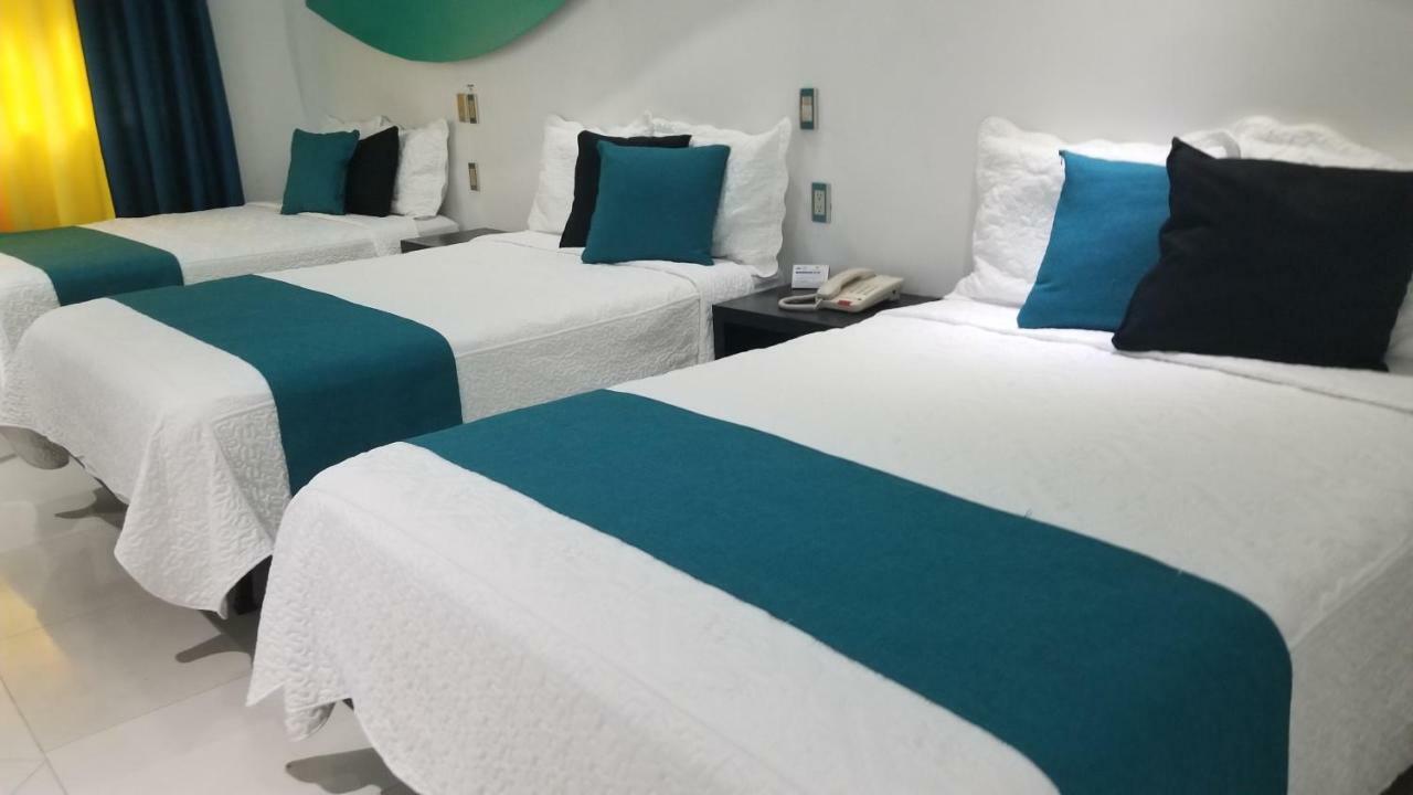 Hotel Dluxe 산 후안 데 로스 라고스 외부 사진