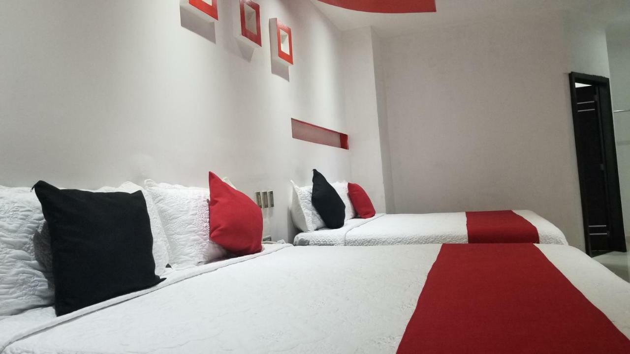 Hotel Dluxe 산 후안 데 로스 라고스 외부 사진