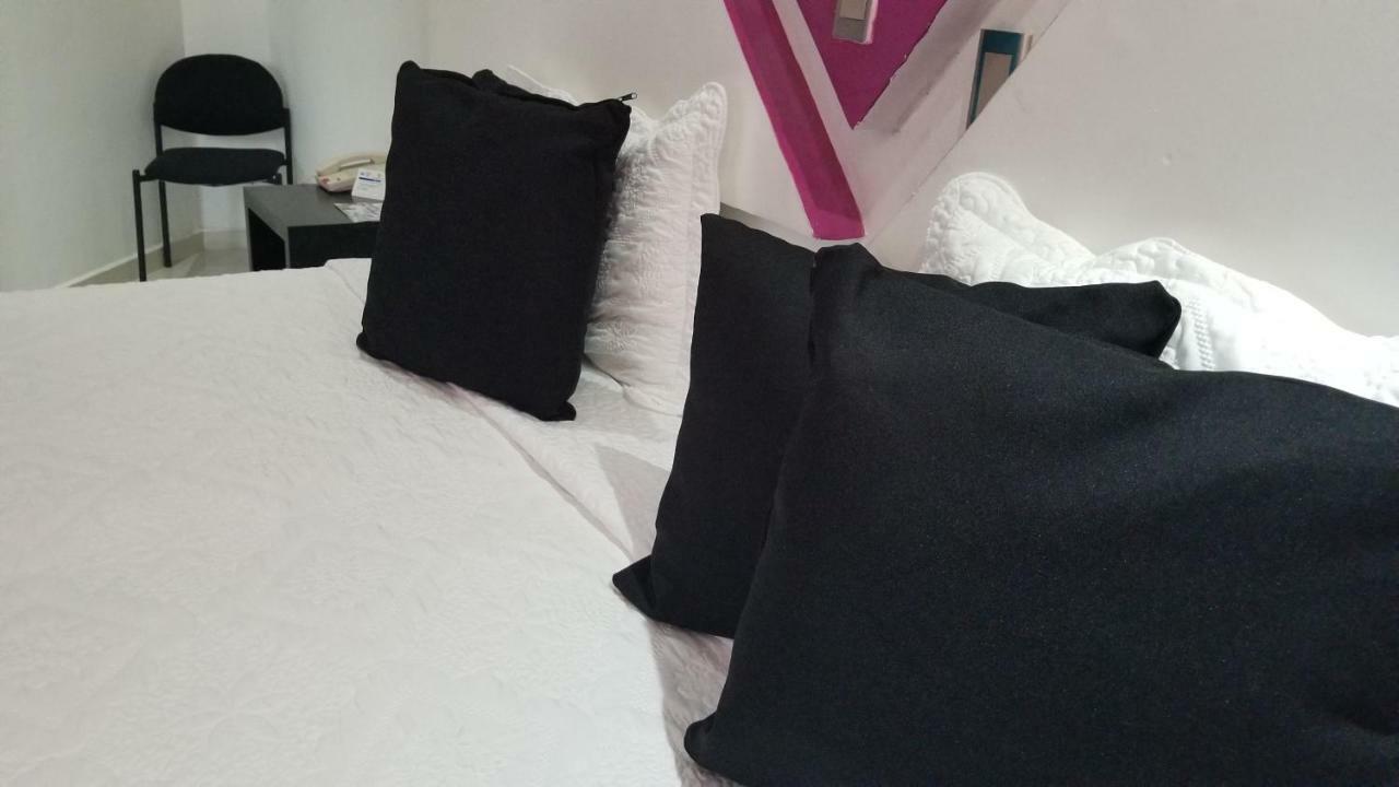 Hotel Dluxe 산 후안 데 로스 라고스 외부 사진